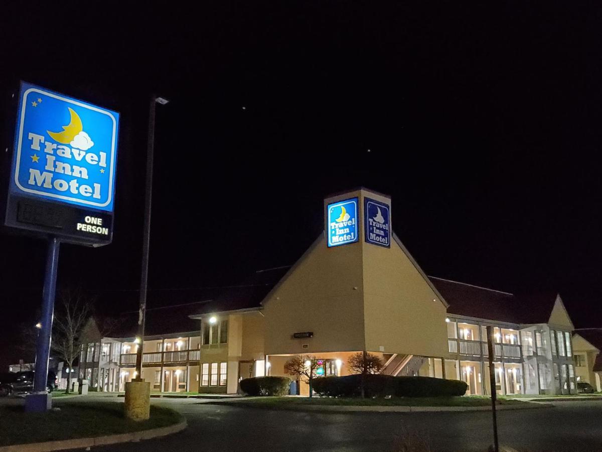 Travel Inn Motel Hartford Kültér fotó