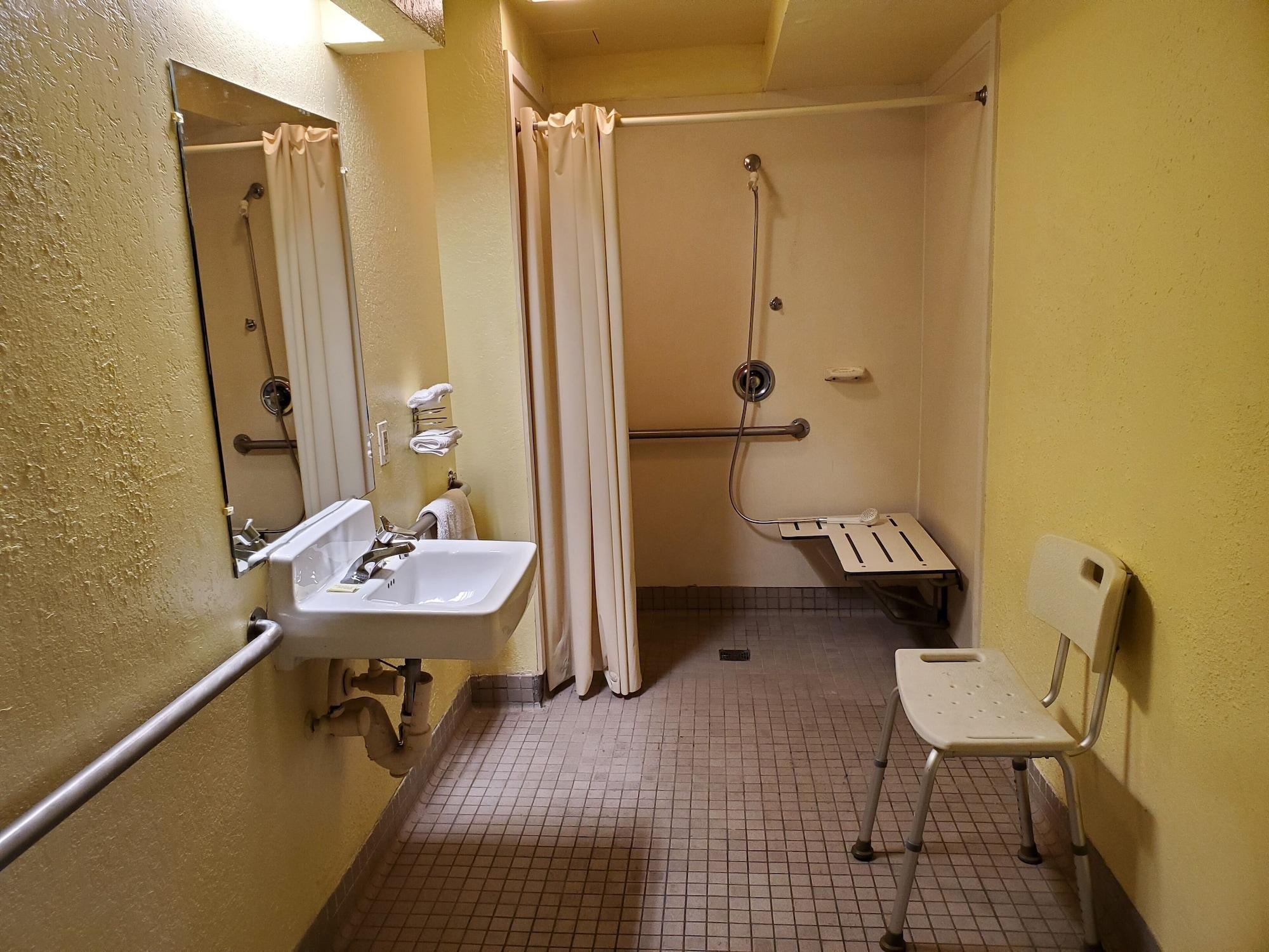 Travel Inn Motel Hartford Kültér fotó